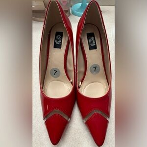 Jones New York women’s red pointed heels